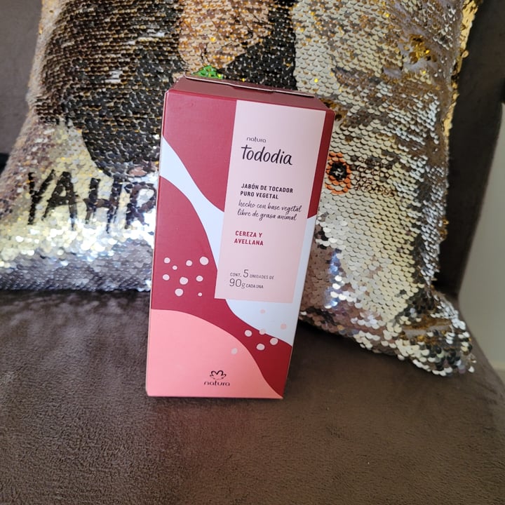 review photo of Natura Sabonete Natura Todo Dia Cereja X Avelã shared by @penhacarvalho on 10 Aug 2022 - review
