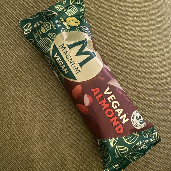photo of Magnum Magnum Vegan Almond shared by @elisa7 on  02 Oct 2022 - review