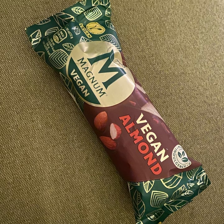 review photo of Magnum Magnum Vegan Almond shared by @elisa7 on 02 Oct 2022 - review