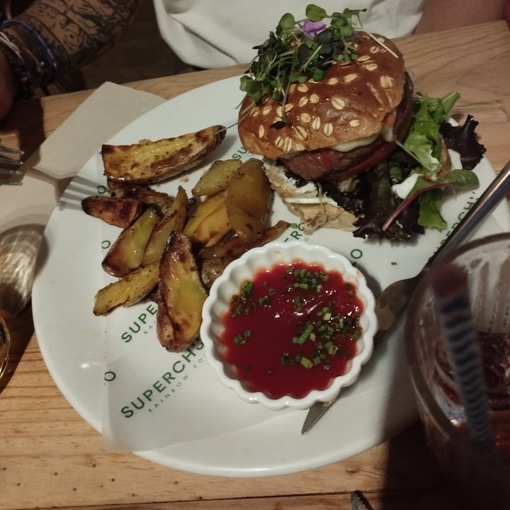photo of SUPERCHULO MADRID Hamburguesa vegana shared by @chiari on  19 Jun 2022 - review