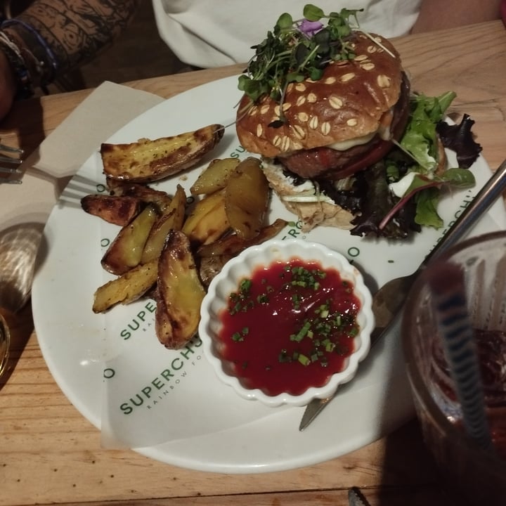review photo of SUPERCHULO MADRID Hamburguesa vegana shared by @chiari on 19 Jun 2022 - review