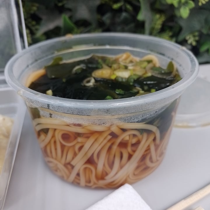 review photo of V Ramen Caldo shoyu ramen con fideos de arroz shared by @maledictows on 22 Oct 2021 - review