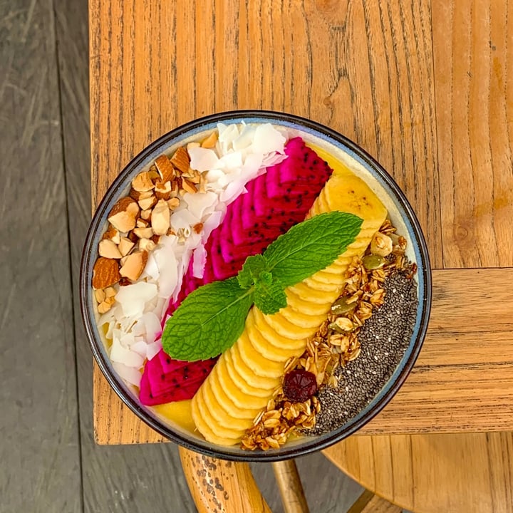 review photo of Manggis in Canggu Manggo Smoothie Bowl shared by @luckyong on 25 May 2021 - review