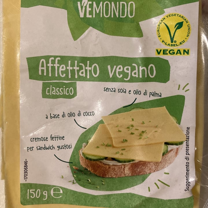 photo of Vemondo formaggio a fette classico shared by @eleonoravis on  05 Jun 2022 - review