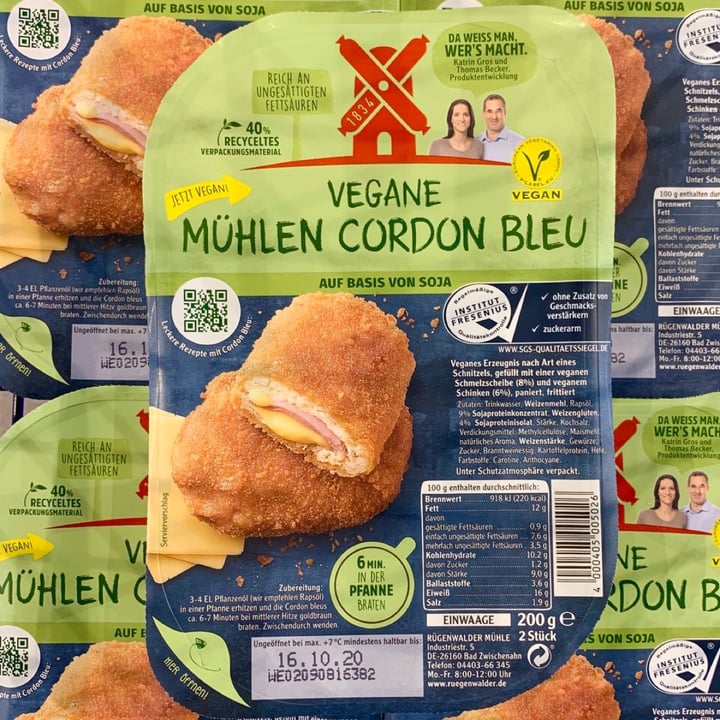 photo of Rügenwalder Mühle Vegane Mühlen Cordon Bleu shared by @walkingdeadjudge11 on  28 Sep 2020 - review