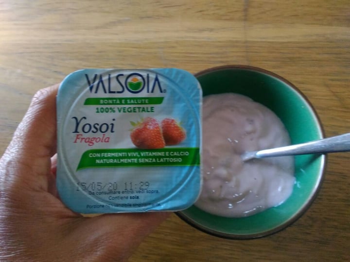 review photo of Valsoia Yosoi Fragola shared by @riccardoanimale on 15 Jul 2020 - review
