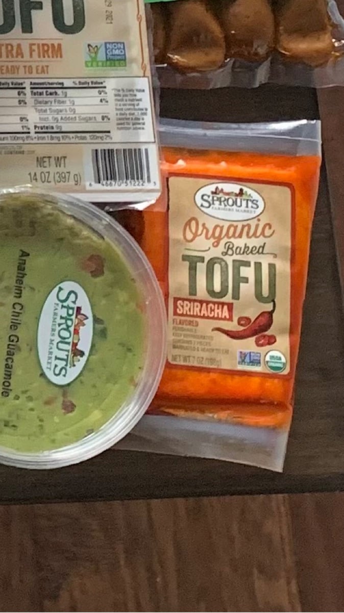 photo of Sprouts Farmers Market Sprouts Organic siracha Tofu shared by @coachjenn2021 on  19 Aug 2021 - review