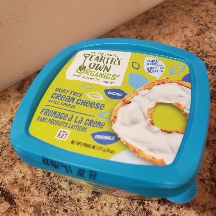 photo of Earth's Own Cream cheese shared by @itsninnin on  27 Dec 2021 - review