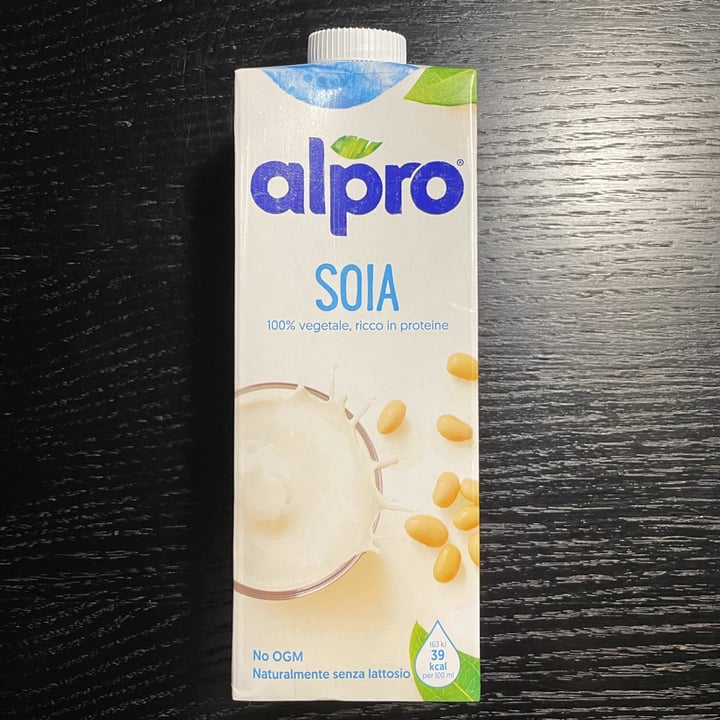 photo of Alpro Alpro soja milk shared by @iamchjara on  10 Mar 2022 - review