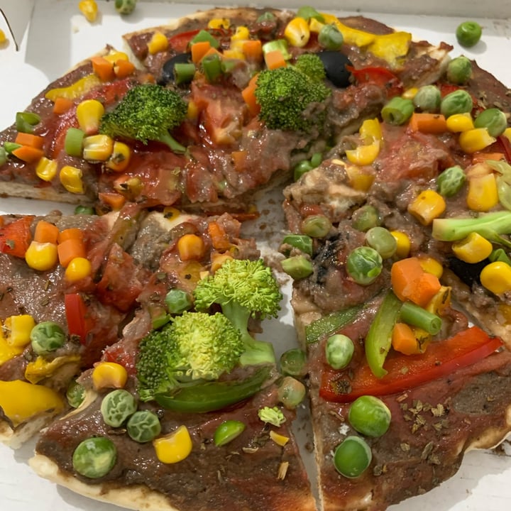 photo of Vegan Family Vegan pizza shared by @vyvegan on  25 Jul 2022 - review