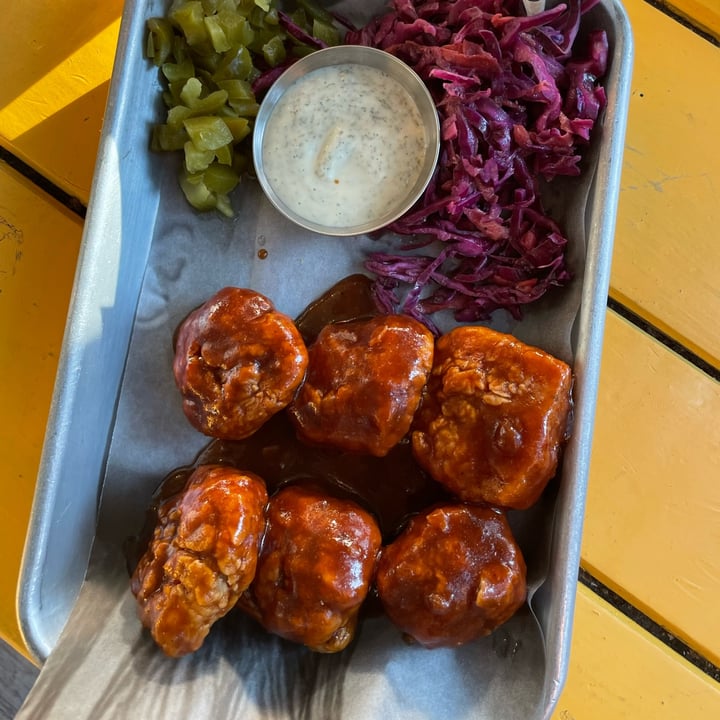 photo of Fat Vegan Alitas bbq shared by @janethz on  26 Jun 2022 - review