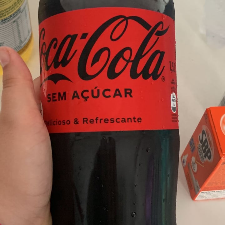 photo of Coca Cola Brasil coca light shared by @laritah on  14 Nov 2022 - review