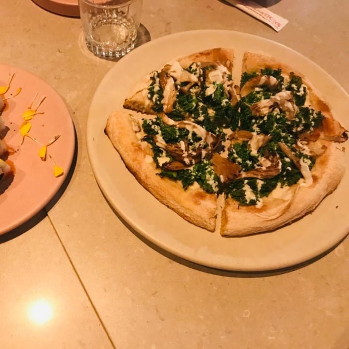 photo of Mudrá Pizza De Gírgolas shared by @huara on  17 May 2022 - review