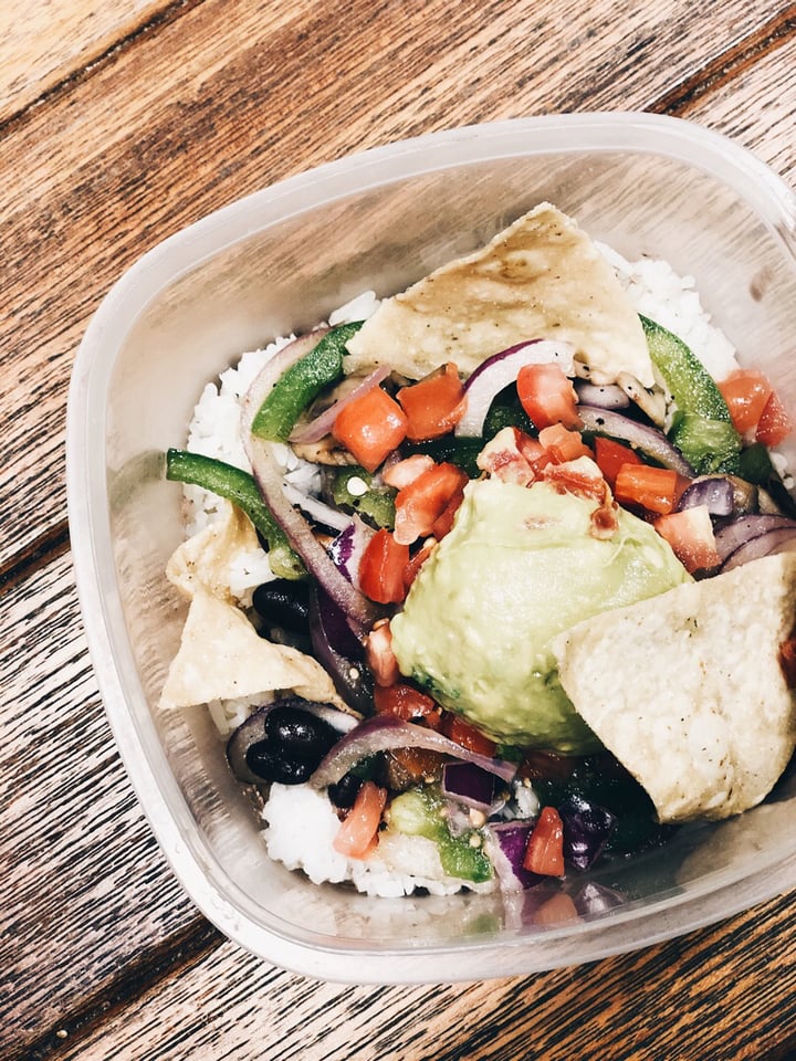 photo of Guzman Y Gomez Mini Burrito Bowl (w/o cheese) shared by @consciouscookieee on  17 Feb 2019 - review