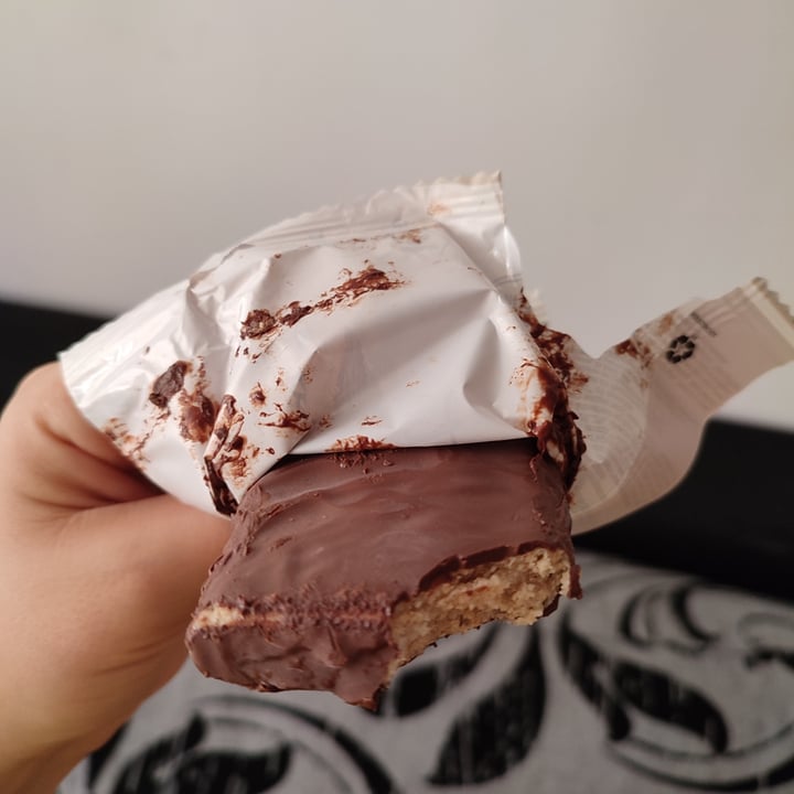 photo of Leya's oaties Coconut bar shared by @flouredfingers on  14 Aug 2021 - review