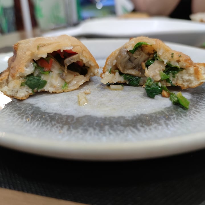 photo of Deliveggie Ourense empanadilla nube de verduras shared by @quitos on  14 May 2022 - review