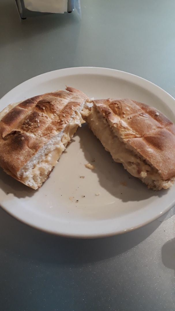 photo of Loving Hut Tostado de queso y jamón veganos shared by @mechicare on  02 Aug 2019 - review