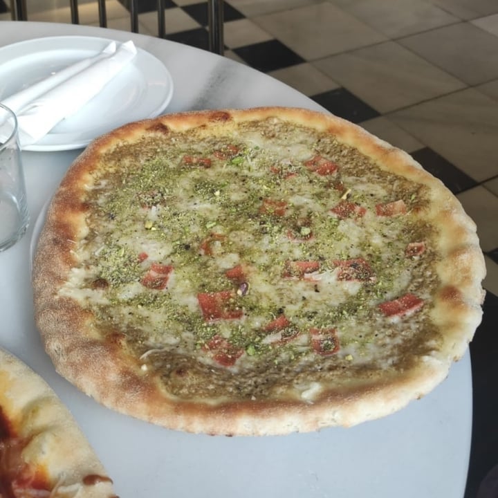 photo of Choose Ristorante Naturale Pizza Pistacchio shared by @activxlosanimales on  11 Aug 2021 - review