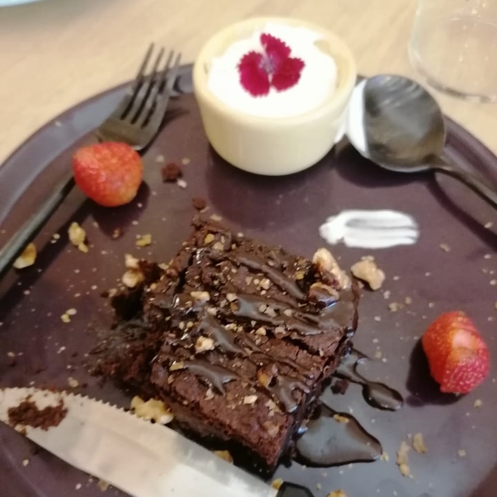 photo of Lexi's Healthy Eatery Warm Salted Choc Brownie shared by @rushisushi7 on  22 Feb 2021 - review
