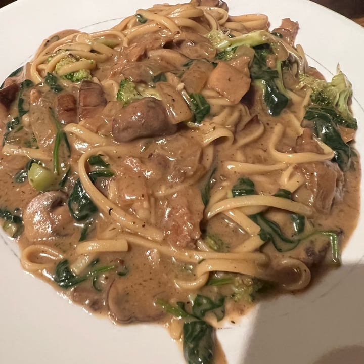 review photo of Kaya's Kitchen seitan stroganoff shared by @allycat38 on 27 Nov 2022 - review