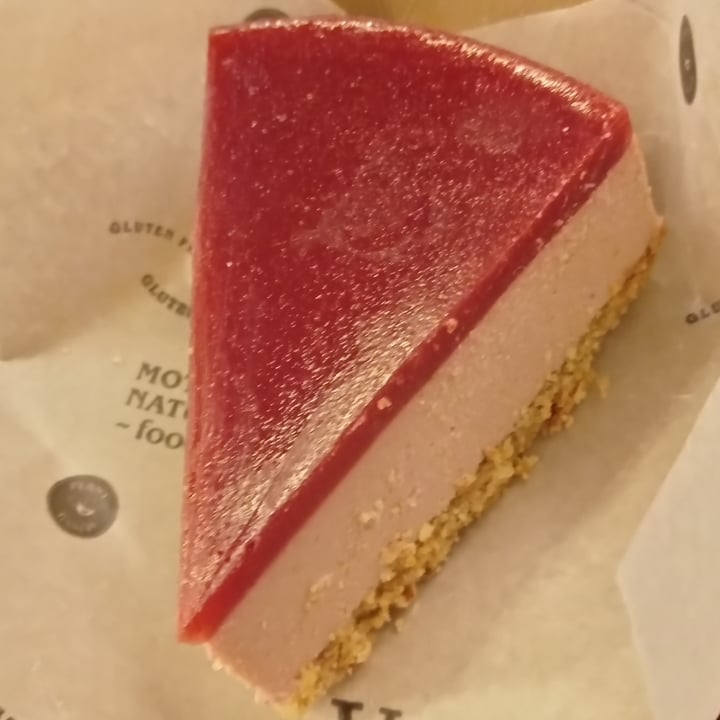review photo of Let it V - Villa Crespo Cheesecake De Frutilla shared by @miliforanimals on 11 Jul 2022 - review