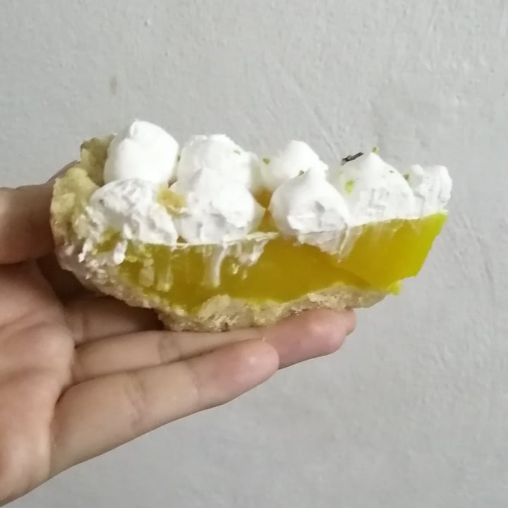 review photo of YvittaCakes Pay De Limón shared by @nekokiwi on 29 Mar 2021 - review