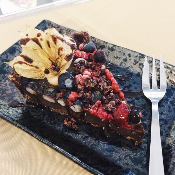 photo of Well Dressed Salad Bar raspberry hazelnut tart shared by @arinng on  30 Apr 2020 - review