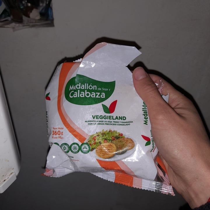 photo of Veggieland Medallón Soja y Calabaza shared by @antomayol on  27 Aug 2022 - review
