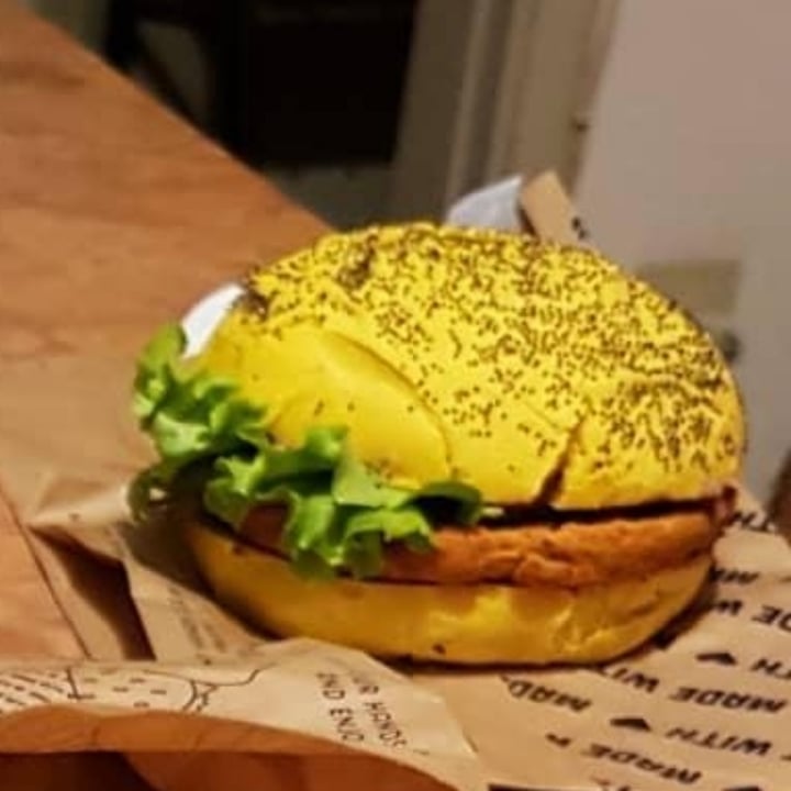 photo of Flower Burger Spicy Cecio shared by @msadriana on  12 Mar 2022 - review