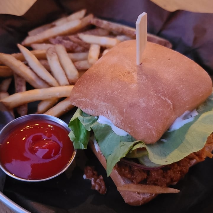 photo of Trading Post Brewing Taphouse & Eatery classic tp vegan burger shared by @veganinvancity on  24 Jul 2021 - review