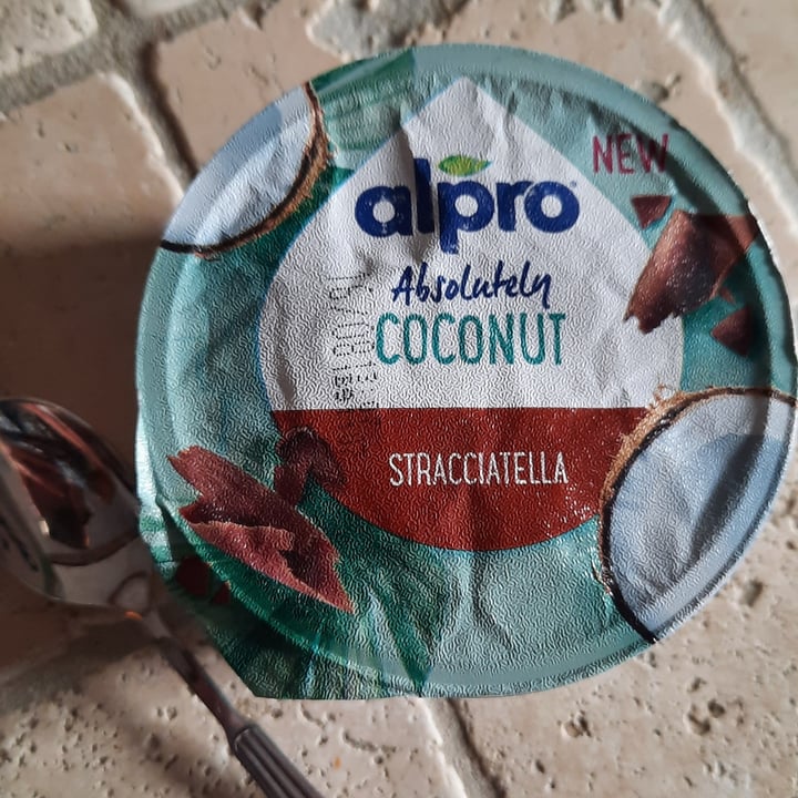 photo of Alpro Absolutely Coconut Stracciatella shared by @radici on  29 Jul 2022 - review
