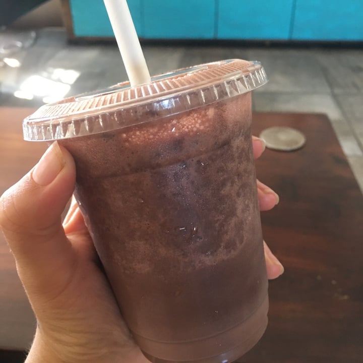 photo of Herbivorous Chocolate Milkshake shared by @siobhanduke on  20 Nov 2020 - review