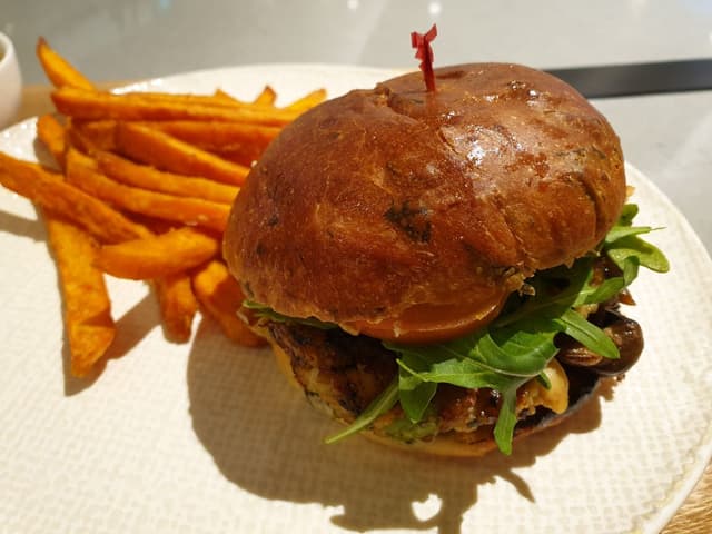 Photo of the dish “Quinoa Tofu Pumpkin Burger”