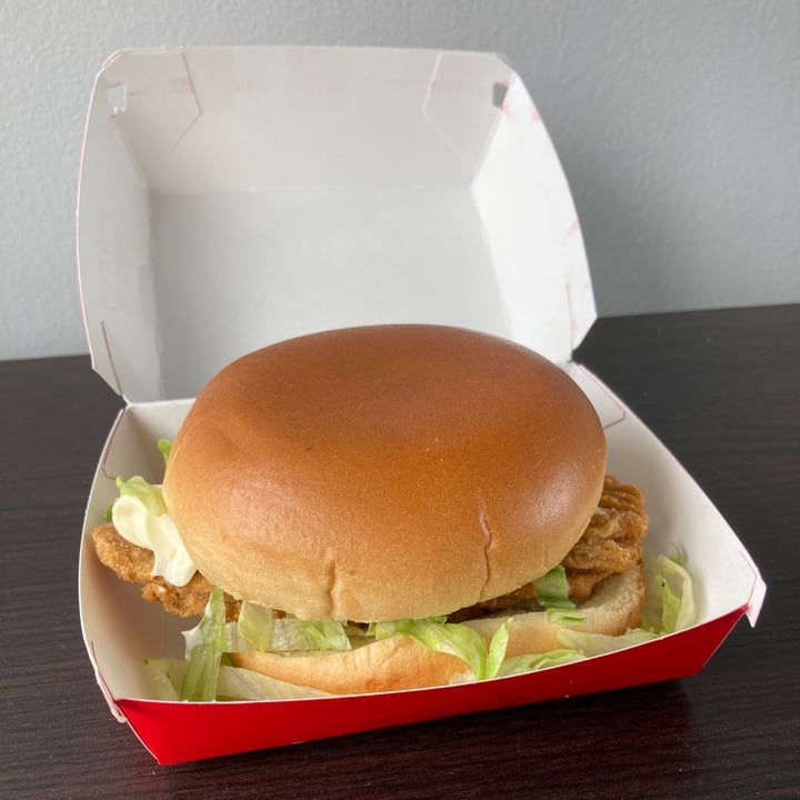 review photo of KFC Plant-based chicken sandwich shared by @megs99 on 11 Aug 2020 - review