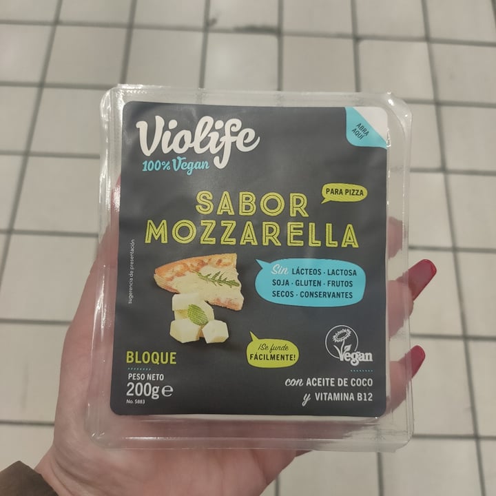 review photo of Violife Gusto italiano - panetto per pizza shared by @dolguldur on 11 Apr 2021 - review