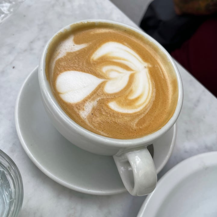 photo of Monk Coffee Café Con Leche De Almendras shared by @cherrycore on  24 Mar 2021 - review