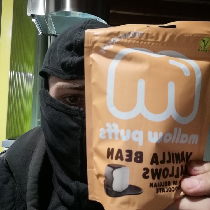 photo of Mallow puffs Vanilla Bean Mallows in Dark Chocolate shared by @doggybagcrew on  02 Feb 2022 - review