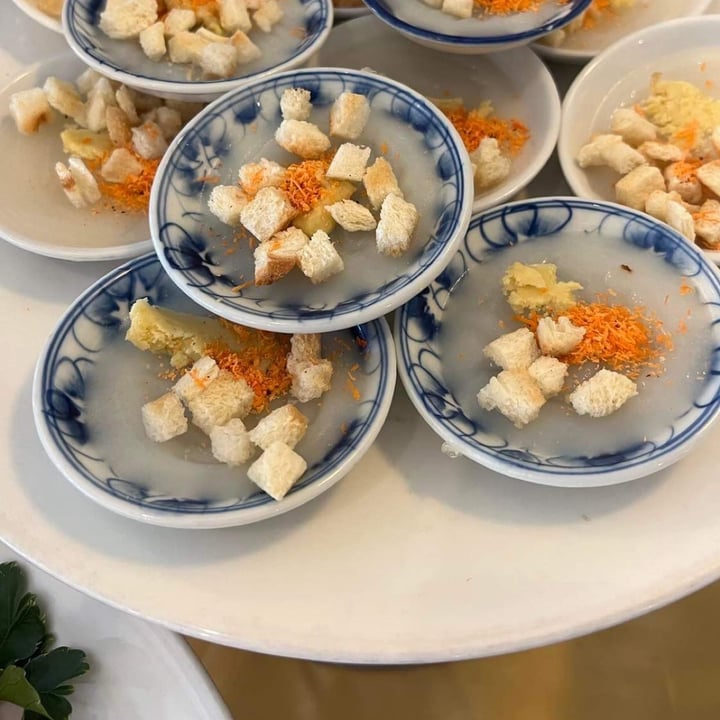 photo of Buffet Chay Cỏ Nội Bánh bèo chén shared by @abillionloves on  05 May 2022 - review