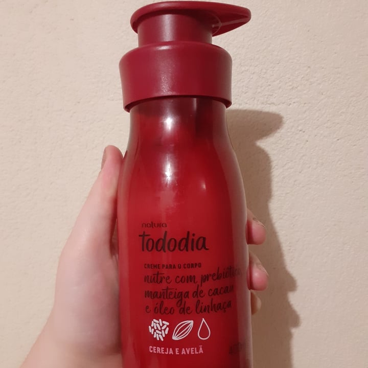 photo of Natura creme cereja e avelã shared by @tainaluci on  05 Jan 2022 - review