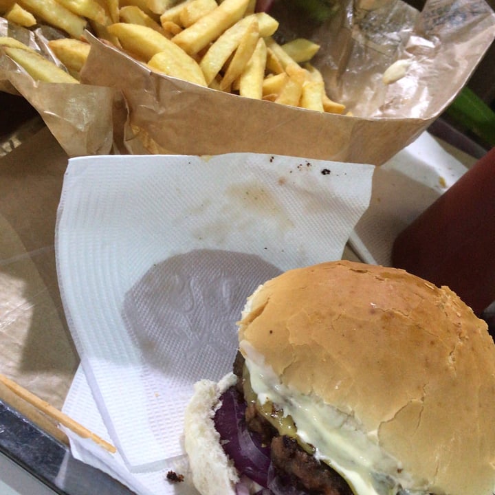 photo of Guacamole Hamburguesa Beyond Meat shared by @sabrinaa on  05 Jun 2020 - review