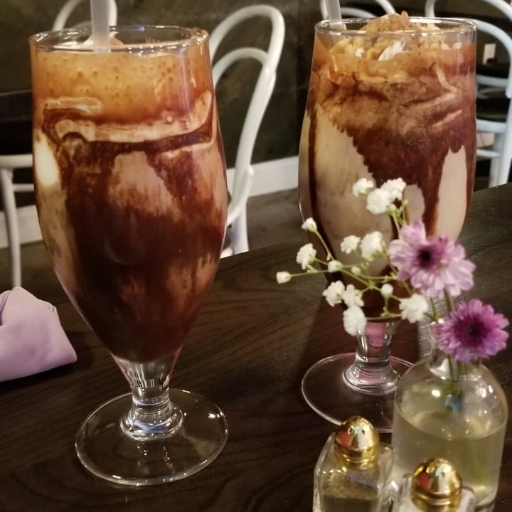 photo of Modern Love Dutch chocolate shake shared by @tracyrocks on  16 May 2021 - review
