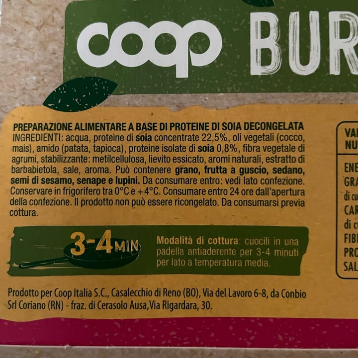 photo of Coop Burger 100% vegetali Sucoso & Gustoso  shared by @barbiesatana on  27 Aug 2022 - review