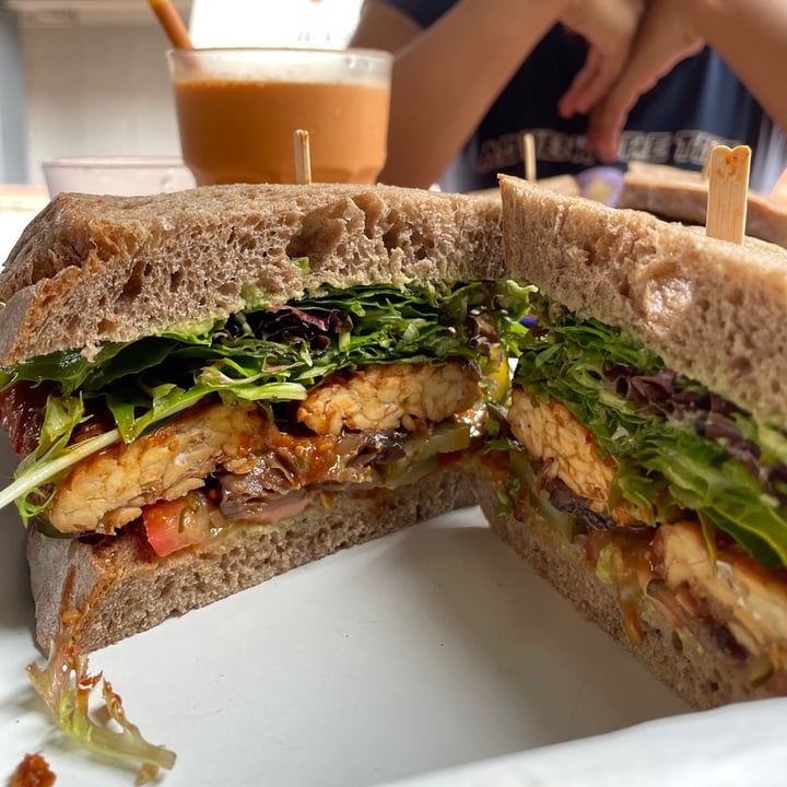 photo of Sarnies Club Tempeh Sandwich shared by @kimjongquiche on  14 Jul 2021 - review