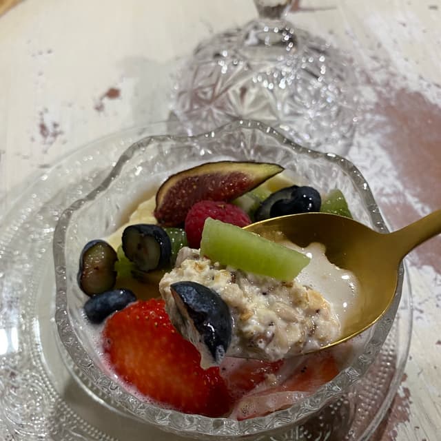 Photo of the dish “Bol de froitas e granola”