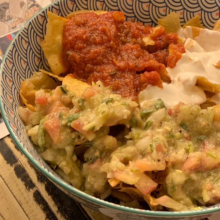 photo of Barallocas Totopos Con Salsas Veganas shared by @titoleas on  11 May 2021 - review