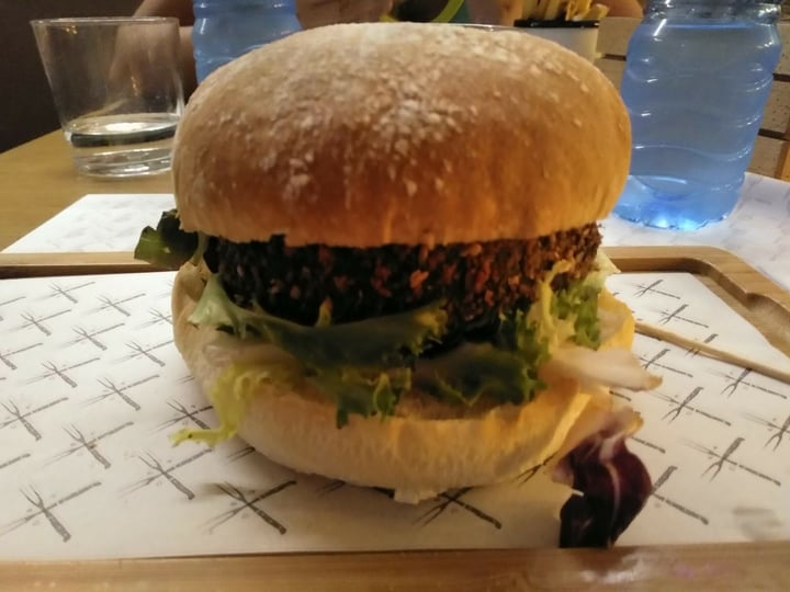 photo of Kurz& Gut glorias Hamburguesa vegana de espinacas y quinoa shared by @nuriaolme on  11 Sep 2019 - review