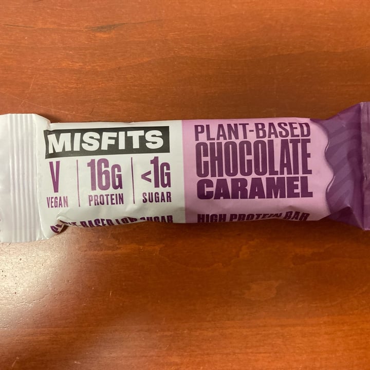 photo of Misfits Plant based Chocolate Caramel protein bar shared by @tammydillon on  29 Dec 2021 - review