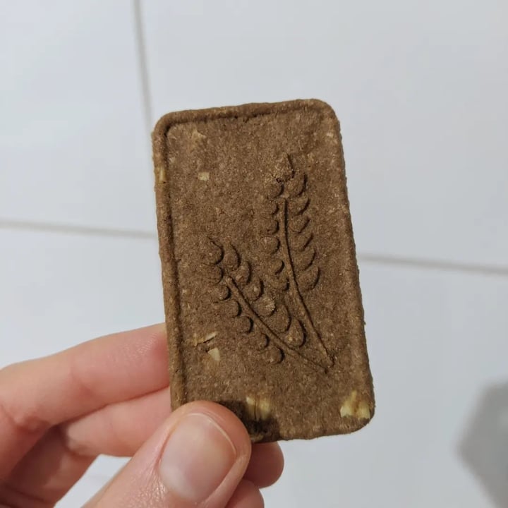 review photo of Jasmine Biscoito com cereais integrais sabor cacau shared by @mariveggy on 20 Jun 2022 - review
