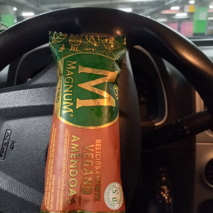 review photo of Magnum Vegano De Amêndoas shared by @maitafrederick on 30 Apr 2022 - review