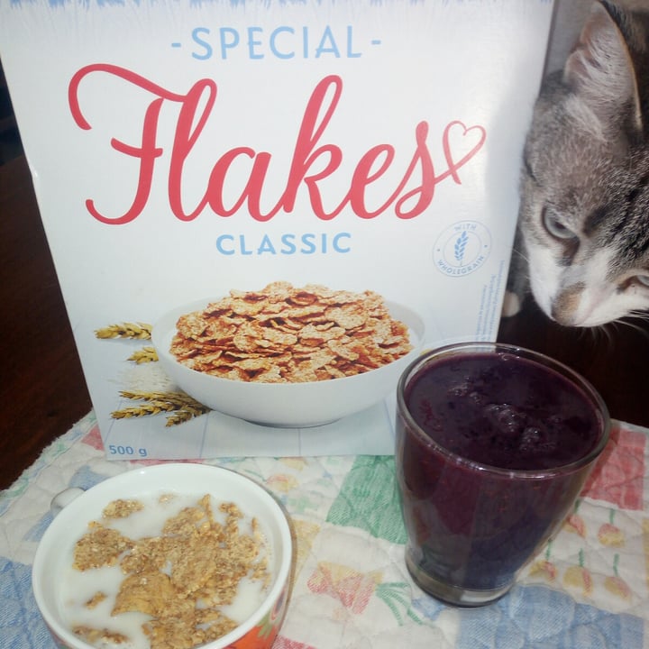 photo of Crownfield Special Flakes classic shared by @anto-miky18 on  26 Jan 2022 - review